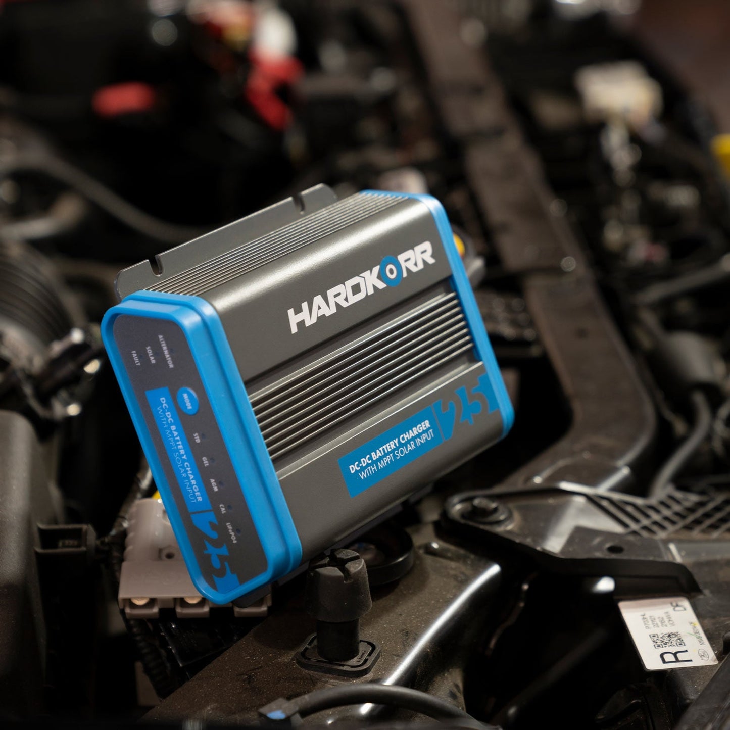 Hard Korr Under Bonnet 25A DC-DC Battery Charger With MPPT Solar Regulator