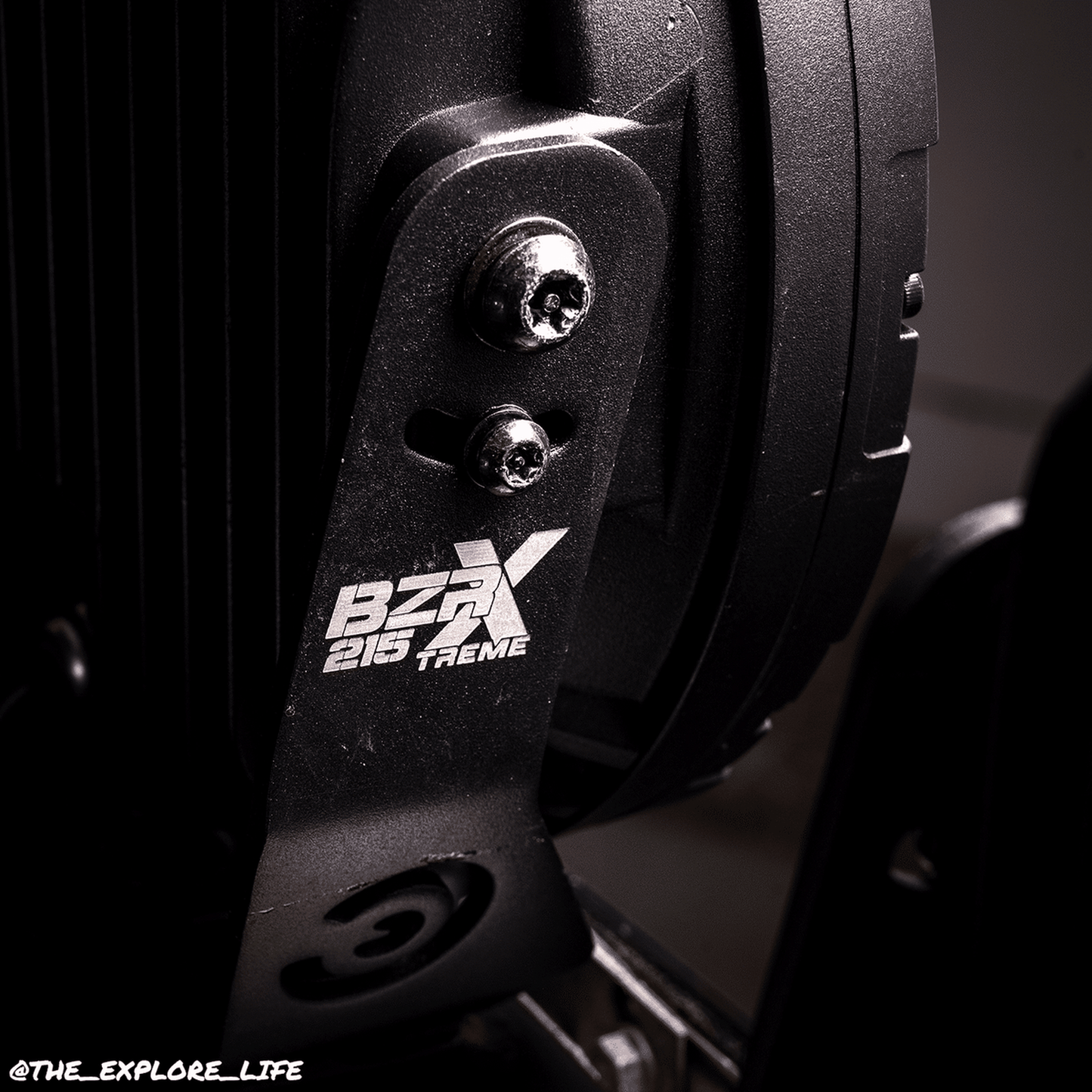 Hard Korr BZRX Series 9'' Round Driving Light - Single