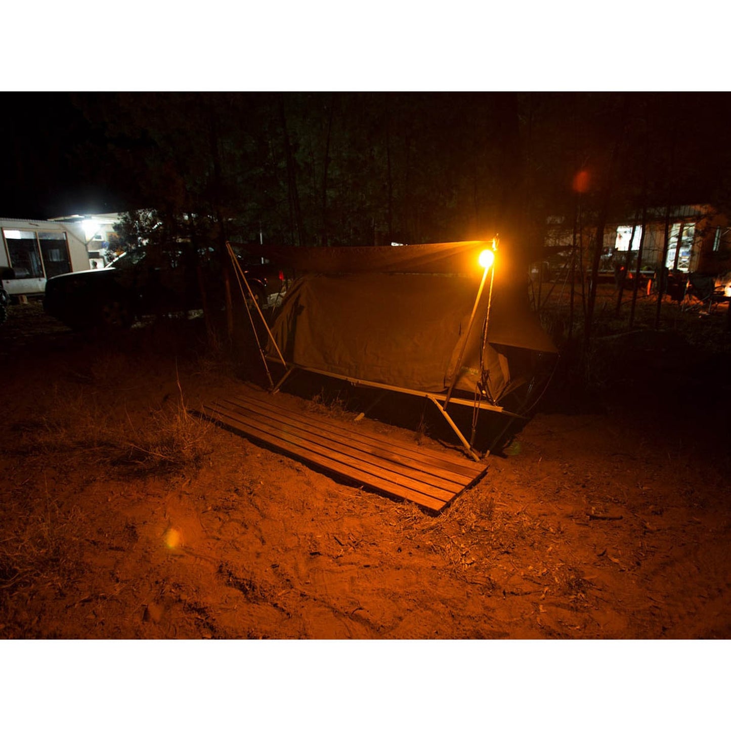 HardKorr U-Lite™ Dual Colour LED Lantern with Inbuilt Lithium Battery