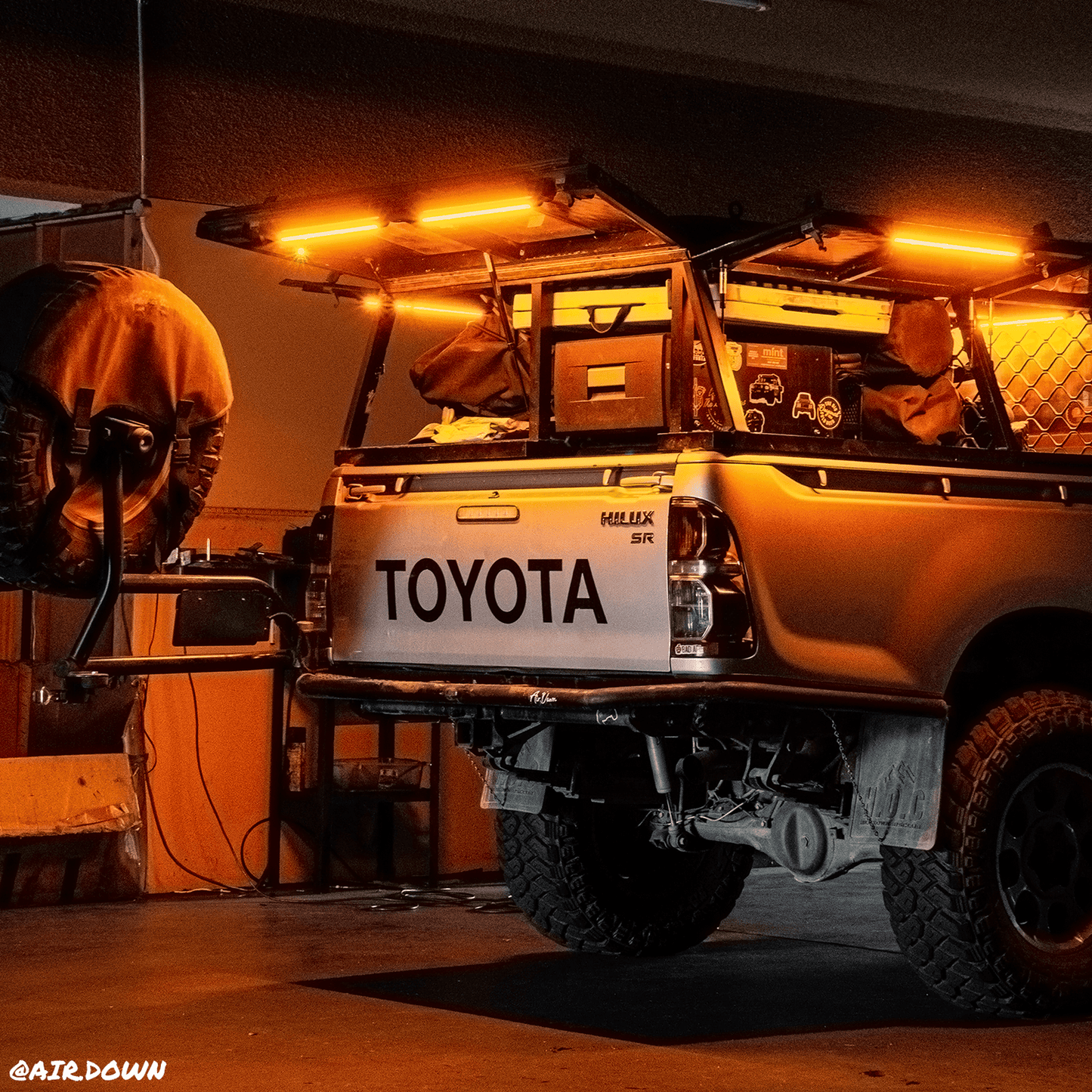 Hard korr 48cm Tri-Colour LED Light Bar Kit with Diffuser
