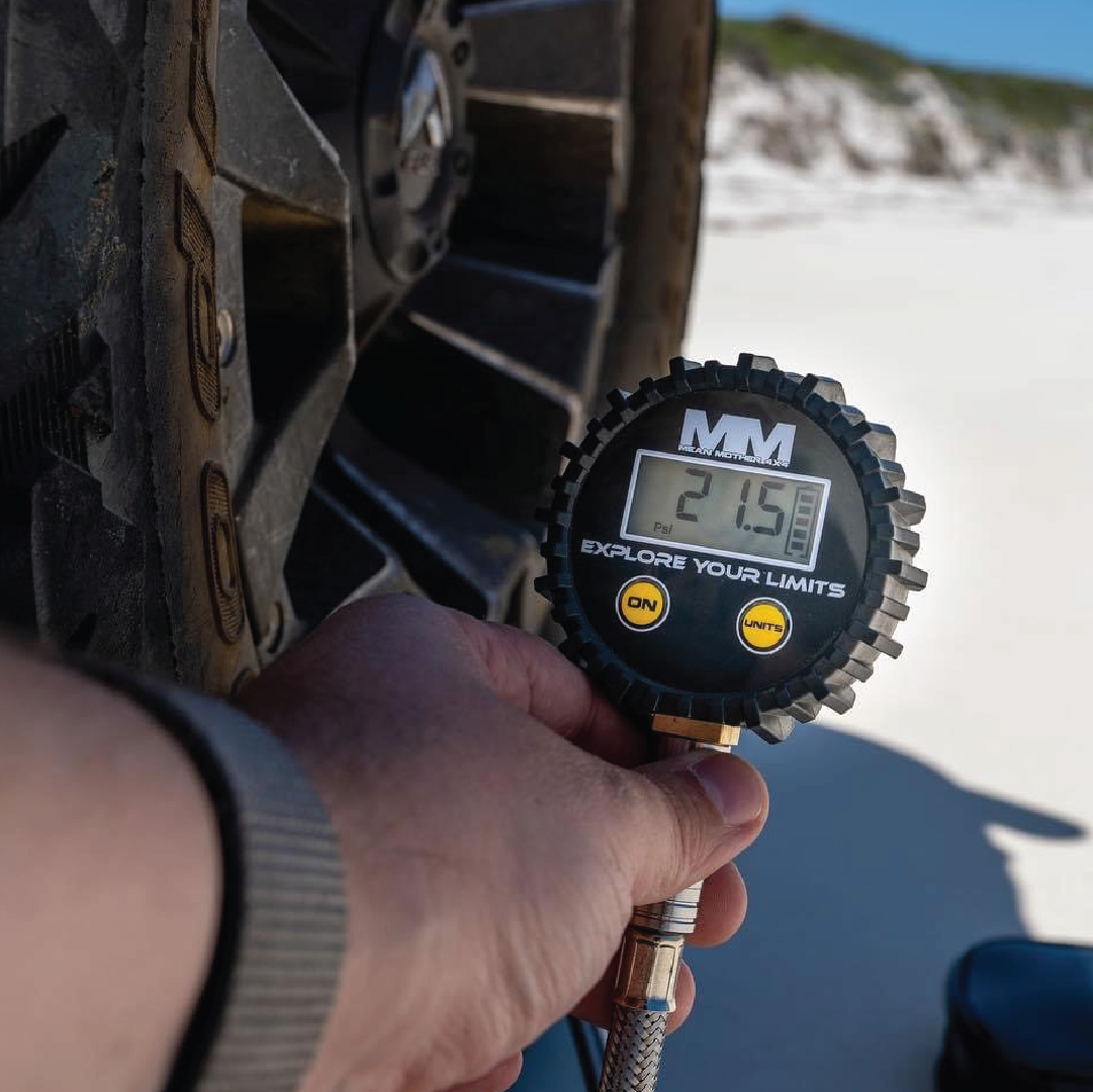 Mean Mother MMDK02 digital gauge with deflator and gauge adaptors