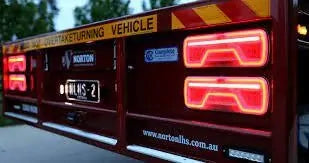 Roadvision LED Combination Lamp Right Side 10-30V Stop/Tail/Ind/Rev/Fog/Ref with Sequential Indicator Glow Park